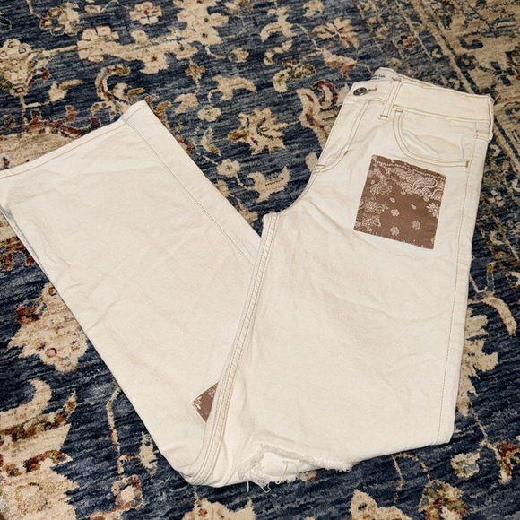 (NWOT) Abercrombie kids Abercrombie & fitch white high rise wide leg jean 11/12L - Picture 1 of 16